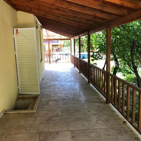 度假居 Ephesus House *